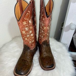 WESTERN BOOTS